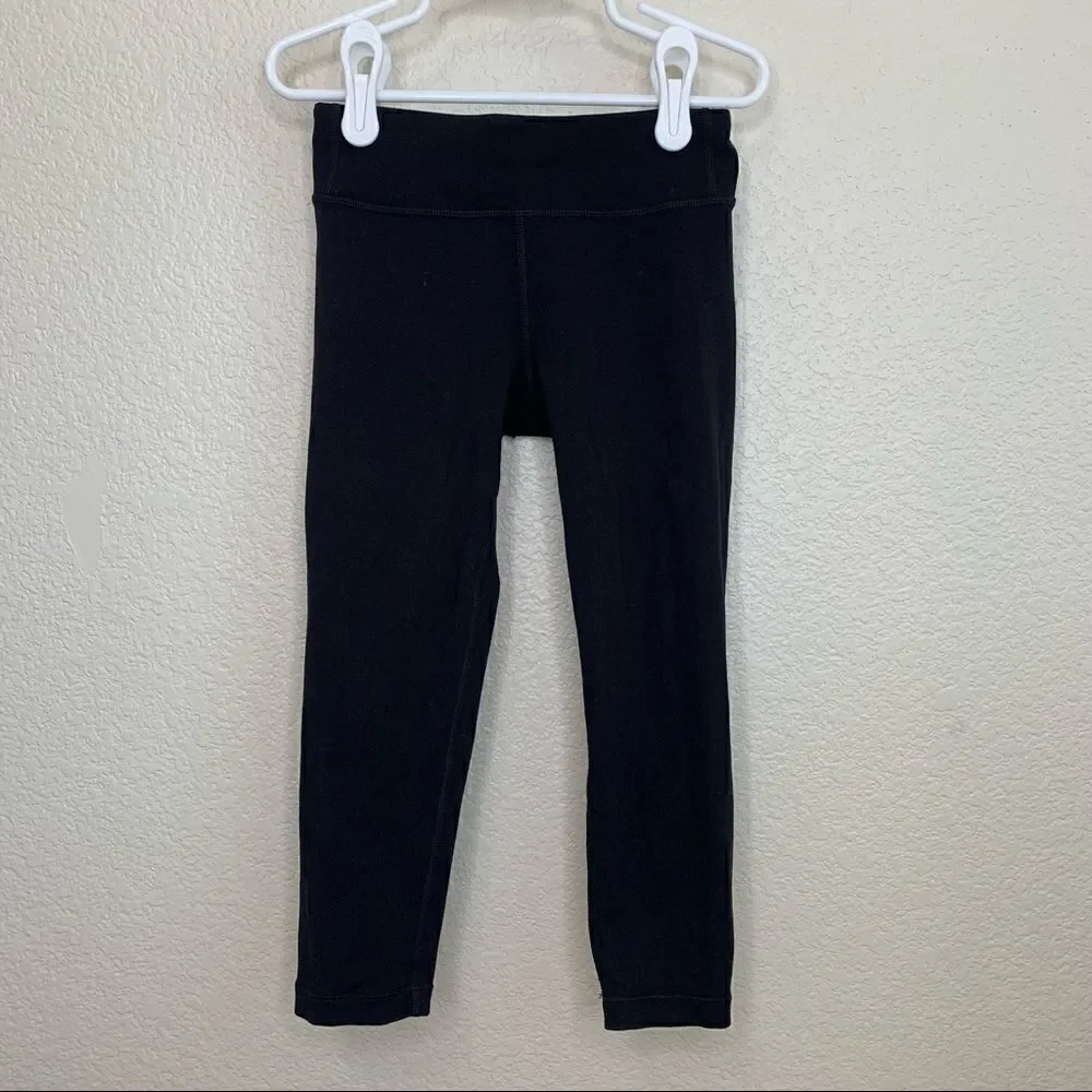 Athleta Girl Size 7 BUNDLE (2) Tank Top and Capri Leggings Set
